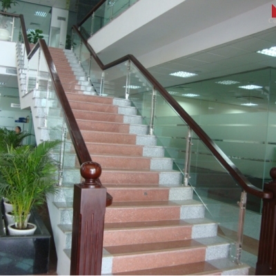 Đá lát bậc cầu thang